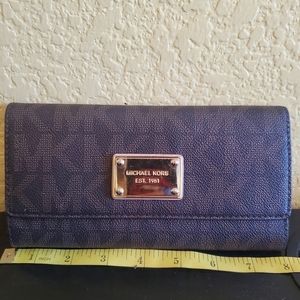 Guc Michael kors wallet